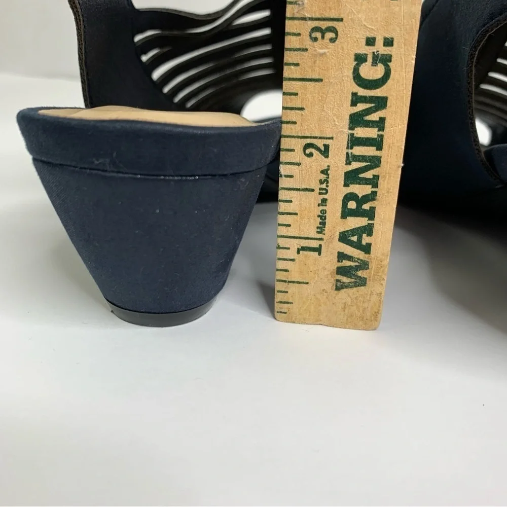 Sugarfoot New Navy Cut Out Open Toe Slingback 2” heeled Career Sandals Size 8.5